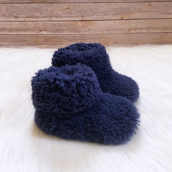Pottery Barn Kids Other - Pottery Barn Kids Fuzzy Slipper Booties Size Small
